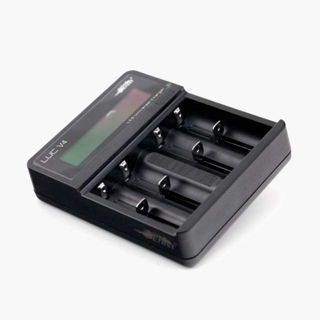 Зарядное устройство Efest LUC V4 Зарядное устройство Efest LUC V4
